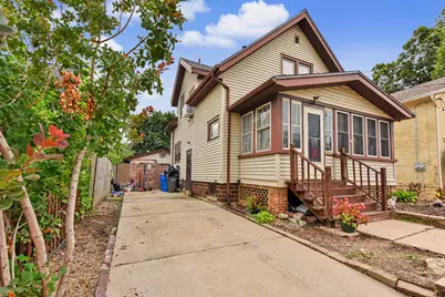 211 N 10th St, Watertown, WI 53094 - Photo 1