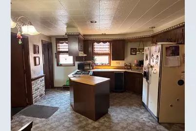 1321 S 16th St, Manitowoc, WI 54220 - Photo 8