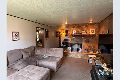 1321 S 16th St, Manitowoc, WI 54220 - Photo 6