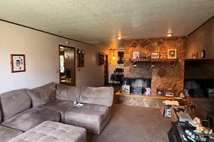 1321 S 16th St, Manitowoc, WI 54220 - Photo 6
