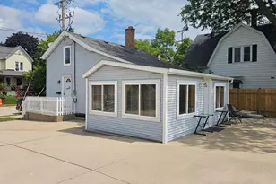 29 E State St, Hartford, WI 53027 - Photo 2