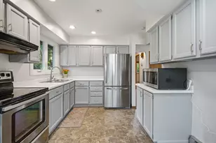 4819 Flambeau Dr, Racine, WI 53406 - Photo 6