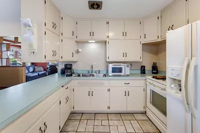 1940 S 33rd St, Milwaukee, WI 53215 - Photo 12