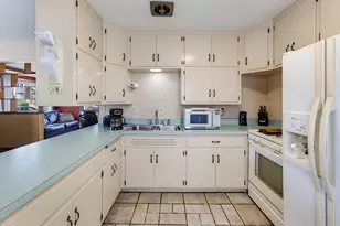 1940 S 33rd St, Milwaukee, WI 53215 - Photo 12