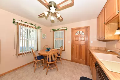 4402 S Lenox St, Milwaukee, WI 53207 - Photo 8