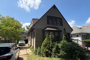 2727 N 56th St, Milwaukee, WI 53210 - Photo 2