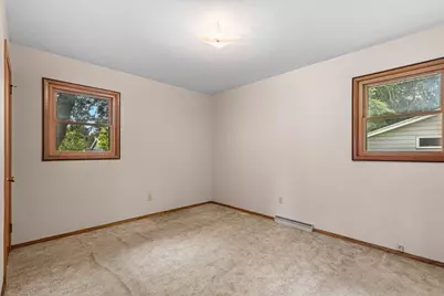 309  Braatz Dr, Kewaskum, WI 53040 - Photo 22