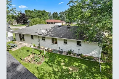 309  Braatz Dr, Kewaskum, WI 53040 - Photo 36