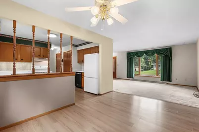 309  Braatz Dr, Kewaskum, WI 53040 - Photo 10