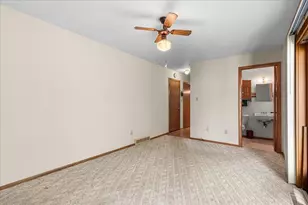 309 Braatz Dr, Kewaskum, WI 53040 - Photo 20