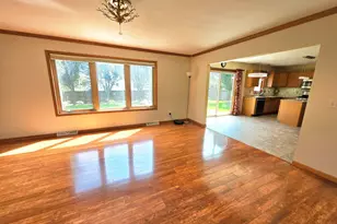 8401 Kingsway Ln, Sturtevant, WI 53177 - Photo 18