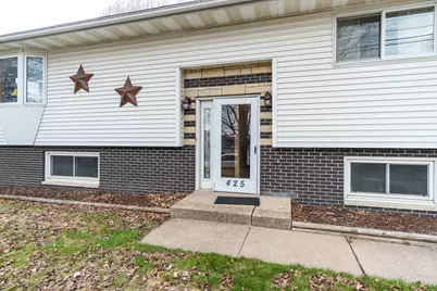 425  Church St, Holmen, WI 54636 - Photo 2