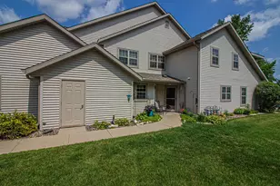 W200N16856 Park Ct, Jackson, WI 53037 - Photo 12