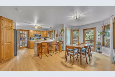 414  Bittersweet Ln, Plymouth, WI 53073 - Photo 6