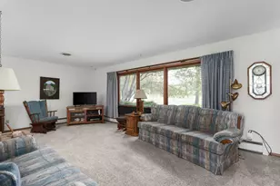 1408 Country Club Ln, Watertown, WI 53098 - Photo 10