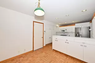 156 Lakefield Ct, Racine, WI 53402 - Photo 4