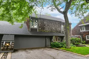 156 Lakefield Ct, Racine, WI 53402 - Photo 2