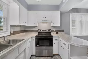 7509 W Carmen Ave, Milwaukee, WI 53218 - Photo 8
