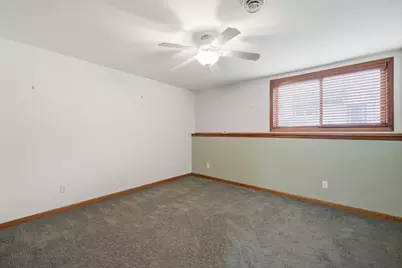 4820 W Alesci Dr, Franklin, WI 53132 - Photo 14