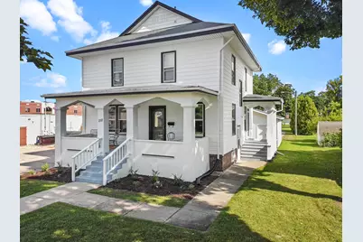 210 E Walworth St, Elkhorn, WI 53121 - Photo 1
