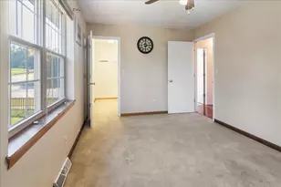 1136 Garfield Ln, Hartford, WI 53027 - Photo 18