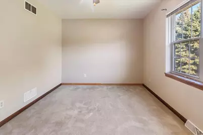 1136  Garfield Ln, Hartford, WI 53027 - Photo 20