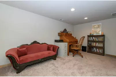 1207  Woodland Hills Dr, Waukesha, WI 53188 - Photo 36