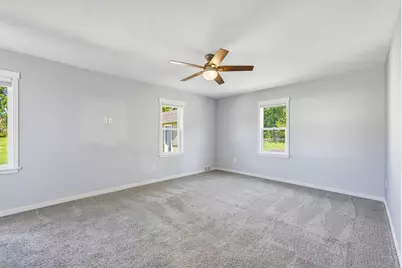 W240N6309  Maple Ave, Sussex, WI 53089 - Photo 16