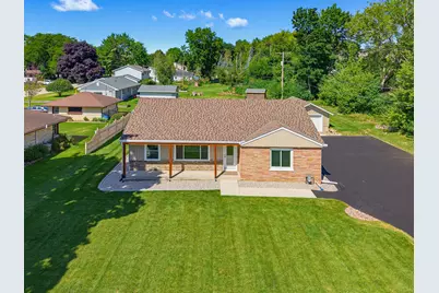 W240N6309  Maple Ave, Sussex, WI 53089 - Photo 1