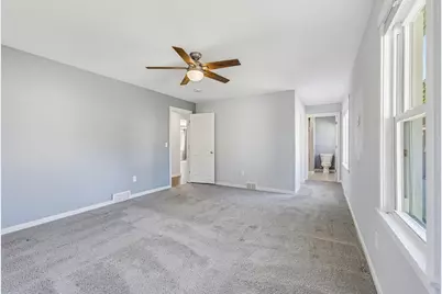W240N6309  Maple Ave, Sussex, WI 53089 - Photo 22