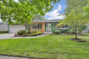 70 Cherry Ln, Fond du Lac, WI 54935 - Photo 2