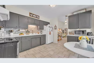 70  Cherry Ln, Fond du Lac, WI 54935 - Photo 8