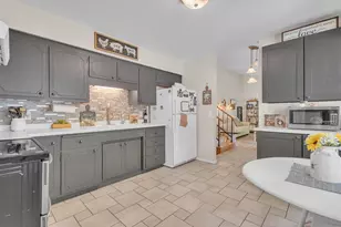 70 Cherry Ln, Fond du Lac, WI 54935 - Photo 8