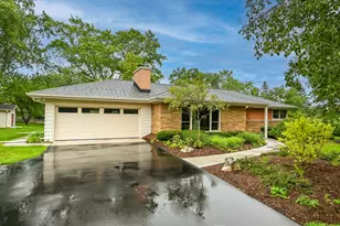 4615 W Sunnydale Ln, Mequon, WI 53092 - Photo 2