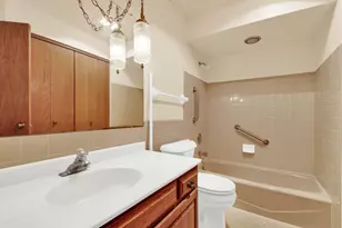 7234 N Green Bay Ave, Glendale, WI 53209 - Photo 14