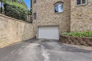 7234 N Green Bay Ave, Glendale, WI 53209 - Photo 16