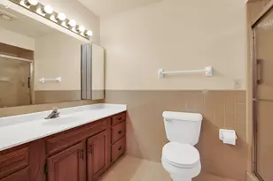 7234 N Green Bay Ave, Glendale, WI 53209 - Photo 10