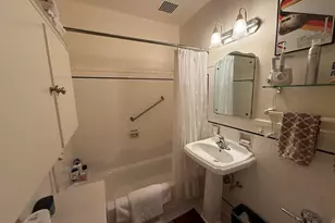 925 E Wells St, Milwaukee, WI 53202 - Photo 18