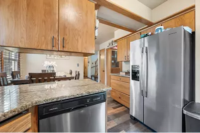 8308 W Crawford Ave #8310, Milwaukee, WI 53220 - Photo 16