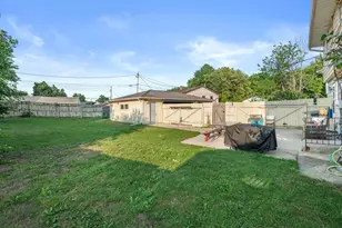 8308 W Crawford Ave, Milwaukee, WI 53220 - Photo 8