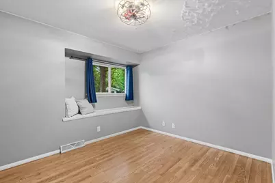 W244N6564  Westchester Dr, Sussex, WI 53089 - Photo 6