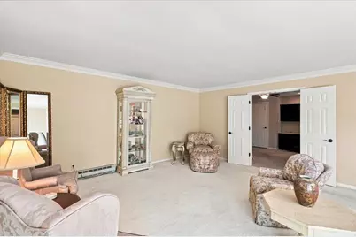 13335  Watertown Plank Rd #311, Elm Grove, WI 53122 - Photo 8