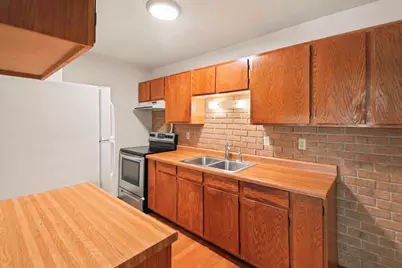 W169N11546  Biscayne Dr, Germantown, WI 53022 - Photo 6