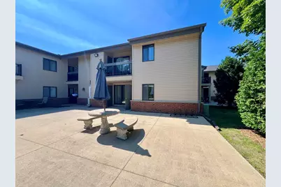 1061  Regent Rd #612, Oconomowoc, WI 53066 - Photo 1