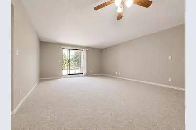 1061  Regent Rd #612, Oconomowoc, WI 53066 - Photo 2