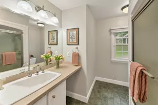 2464 N 82nd St, Wauwatosa, WI 53213 - Photo 22