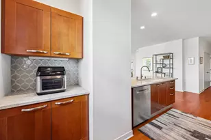 1522 N Prospect Ave, Milwaukee, WI 53202 - Photo 18
