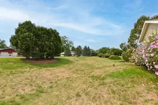 N49W36111 Nottingham Ln, Oconomowoc, WI 53066 - Photo 30