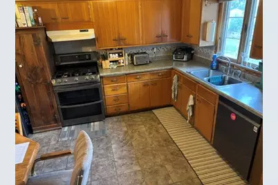 1308 S 9th St, Watertown, WI 53094 - Photo 6