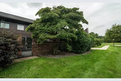 5190  Woodbridge Ln, Greenfield, WI 53221 - Photo 36